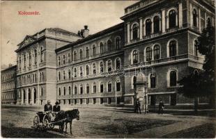 1913 Kolozsvár, Cluj; Központi egyetem, lovaskocsi, hirdetőoszlop / university, horse-drawn carriage, advertising column (EK)