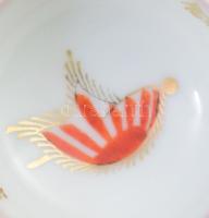 Japán porcelán katonai szakés csésze. cca 1940-1944, 15. gyalogos hadosztály, sérüléssel, d: 5,5 cm