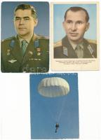 34 db MODERN motívum képeslap és fotó: repülés és repülőgépek, asztronauták / 34 modern motive postc...