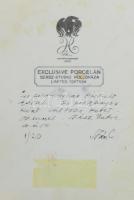 Hollóházi Porcelánmanufaktúra, Szász-Stúdió, Szász Endre (1926-2003): Férfi arc. Jelzett, zöld hátté...