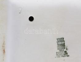 Zsolnay kisplasztika - Tudós bagoly. Multicolor mázakkal fedett öntött finomfajansz. Jelzett, talpán...