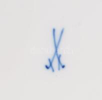 Rudolf Hentschel Meisseni porcelán tál 1929 előtt. Színes mázas, jelzett, formába nyomott 22-es form...