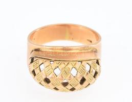 Arany (Au) 14K gyűrű, jelzett, méret: 56, nettó: 7,9 g