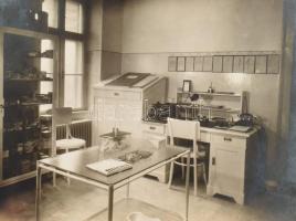 cca 1920-30 össz, 7 db kórház v szanatórium fotó beazonosítandó helyszínnel, egy külső felvétel női ...