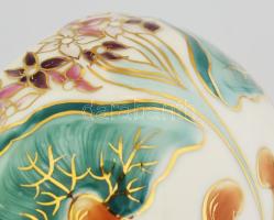 Zsolnay szecessziós mintás váza. Kézzel festett, jelzett, hibátlan d: 9 cm, m: 8 cm eredeti dobozába...