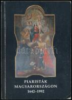 Piaristák Magyarországon 1642-1992. Rendtörténeti tanulmányok. Szerk.: Holl Béla. Bp., 1992, Magyar Piarista Tartományfőnökség. Kiadói papírkötés, a borítón némi kopással.