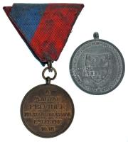 1938. "Felvidéki Emlékérem" bronz kitüntetés mellszalagon + 1940. "Erdélyi részek fel...