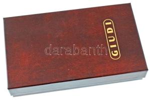 43db-os vegyes sportérem és plakett tétel, közte 1922. "A Magyar Athletikai Szövetség jubileumi...