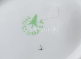 Hollóházi vándorlegény lúddal. Jelzett, hibátlan, m: 21,5 cm