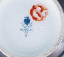 Hollóházi Jurcsák László által tervezett dekorral díszített porcelán váza, matricás, jelzett, m: 25 ...