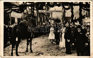 1938 Losonc, Lucenec; bevonulás, Éljen Nagy-Magyarország / entry of the Hungarian troops (fa)