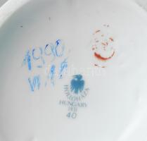 Hollóházi váza, jelzett, kis kopással, m: 18 cm