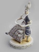 Éneklő. Hollóházi barokk nő porcelán figura, jelzett, kézzel festett, hibátlan, m: 23,5 cm