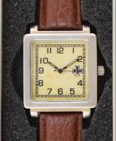 "Eisernes Kreuz" modern férfi karóra, bőr szíjjal, eredeti fémdobozában, újszerű állapotba...