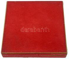 ~1970. "BM Határőrség" jelzett hollóházi porcelán plakett eredeti dísztokban (151x158mm) T...