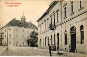 Szilágysomlyó, Simleu Silvaniei; Szálloda és gimnázium, bor, sör és pálinkamérés. Sternberg Ignác kiadása / hotel, grammar school (fl)