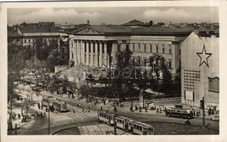 Budapest V. Nemzeti Múzeum, a Kálvin tér és a Singer ház villamosokkal