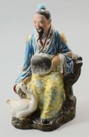 cca 1960 Kínai export porcelán figura: Férfi libával. Jelzett, m: 21 cm