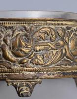 Füles kínáló tál. Ezüstözött réz keret, plasztikus rózsa díszítéssel, hibátlan üveg betéttel d: 17 c...