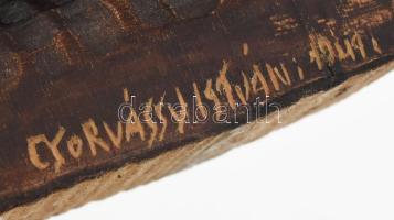 Csorvássy István (1912-1986): Térdelő akt. 1949. Jelzett, faragott és pácolt fa, m: 24 cm