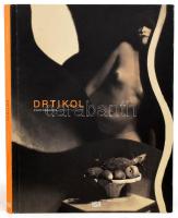 Annette Kicken - Rudolf Kicken: Dritkol Photographs / Photographie. hn., 2012, Hatje Cantz Verlag. Német és angol nyelven. Gazdag képanyaggal illusztrált. Kiadói kartonált papírkötés.   Frantisek Drtikol (1883-1961) cseh fotóművész, aki akt- és portréfotóiról híres.