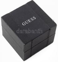 Guess design női karóra, széles, láncos fém szíjjal, minimálisan karcos üveggel, díszdobozban (a dob...