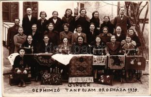 1939 Orosháza, Singer géphímző tanfolyam résztvevői. Nagy Mihályné photo