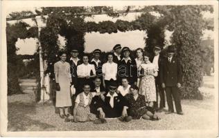 Szeged, Szegedi Általános Munkáskórus tagjai. photo (ragasztónyom / glue mark)