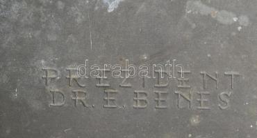 cca 1935-1940, Edvard Benes csehszlovák elnök domborított fém portréja, "PREZIDENT DR. E. BENES...