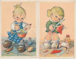 2 db régi gyerek motívum képeslap M. M. szignóval / 2 pre-1945 children motive postcards signed by M...