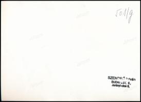 cca 1930-1940 Szendrő István (1908-2000): Táncoló balerinák napernyővel, hátoldalon pecséttel jelzet...