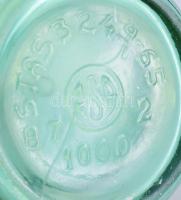 Krémzöld szódás üveg, jelzett, m: 33,5 cm