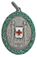 1914. "A Vörös Kereszt Ezüst Díszérme hadidíszítménnyel" jelzetlen, zománcozott Ag kitüntetés mellszalag nélkül T:VF zománchiba Hungary 1914. "Red Cross, Silver Medal of Honour with a war decoration" enamelled Ag decoration without hallmark, without ribbon C:VF NMK 285.