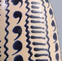 Figurális butykos, Karcag, jelzett, mázhibákkal, m: 17 cm