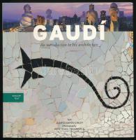 Juan-Eduardo Cirlot: Gaudí. An Introduction to His Architecture. Barcelona, 2001, Triangle Postals. Gazdag képanyaggal illusztrálva. Angol nyelven. Kiadói papírkötés, jó állapotban. / In English language. Paperback, in good condition.