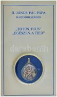 1991. &quot;II. János Pál pápa Magyarországon&quot; kétoldalas Ag emlékérem füllel, előlapján 2db rubinnal díszítve, tanúsítvánnyal, eredeti díszkiadásban (0,999/~29mm) T:AU patina