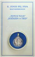 1991. "II. János Pál pápa Magyarországon" kétoldalas Ag emlékérem füllel, előlapján 2db rubinnal díszítve, tanúsítvánnyal, eredeti díszkiadásban (0,999/~29mm) T:AU patina