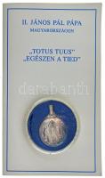 1991. "II. János Pál pápa Magyarországon" kétoldalas Ag emlékérem füllel, előlapján 2db rubinnal díszítve, tanúsítvánnyal, eredeti díszkiadásban (0,999/~29mm) T:AU patina