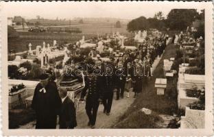 1935 Kassa, Kosice; temetés, háttérben villamos / funeral, tram in the background. Foto Singer photo