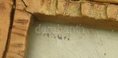 Varga jelzéssel: Pipázó. Olaj, karton, jelzett. Dekoratív, üvegezett fakeretben, 13×10 cm