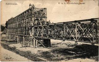 1913 K.u.K. Eisenbahnregiment. Kohnbrücke / Cs. és kir. vasúti ezred hídépítés közben / Austro-Hungarian railway regiment, military railway bridge construction, soldiers. Verlag J. L. K. 1912. (EM)