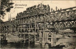 1916 Korneuburg, K.u.k. Eisenbahn Brückenbau / Cs. és kir. vasúti ezred hídépítés közben / Austro-Hungarian railway regiment, military railway bridge construction, soldiers. Verlag Josef Popper 1916. (EK)