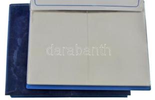 "FAUNA DER KARIBIK" kék, bársony borítású négygyűrűs berakó, 12db kettes osztású és 2db os...