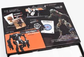 Disctrict 9 Assault Rifle fantázia fegyver miniatúra, díszdobozban, kis sérüléssel, de összességében...