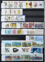 Modern külföldi, főleg motívum sorok sok tengerentúlival, NSZK-val, maradék kereskedői tétel 30 feke...