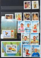 Modern külföldi, főleg motívum sorok sok tengerentúlival, NSZK-val, maradék kereskedői tétel 30 feke...