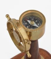 Hajós asztali tolltartó, működő iránytűvel 15x14 cm