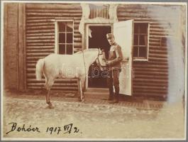 1917-1918 I. világháborús katonai fényképalbum 175 db fényképpel. Az album elején a szabadkai 6-os h...