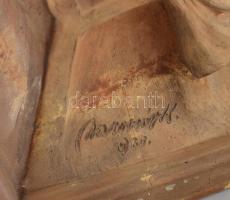 Makovinyi Kálmán (1904-1963): Bánat. Engóbozott terrakotta, jelzett, sérült, javított, m: 38 cm /// ...