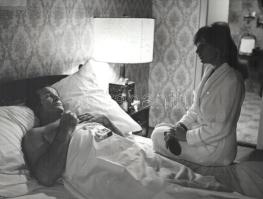 1983 Gyertek el a névnapomra című film fotói, 3 db, hátoldalon feliratozva, 18,5×24 cm